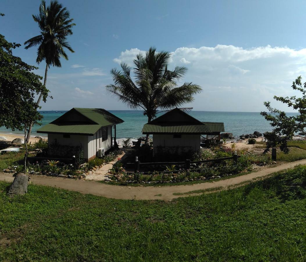 Beach House Kampung Genting Kültér fotó